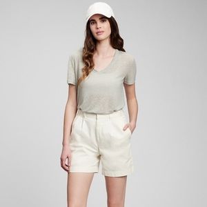 NWT GAP Linen Blend Grey V Neck Relaxed T Shirt
